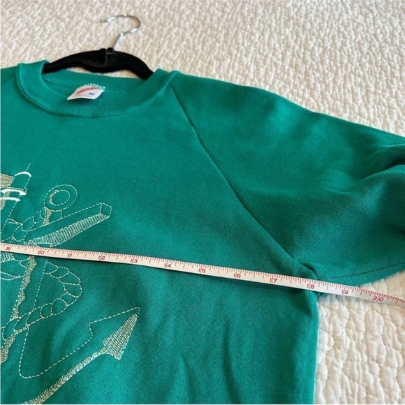 NWT Vintage Jerzees Women's Green
Lighthouse Anchor Embroidered
Sweatshirt Sz M - Picture 8 of 9